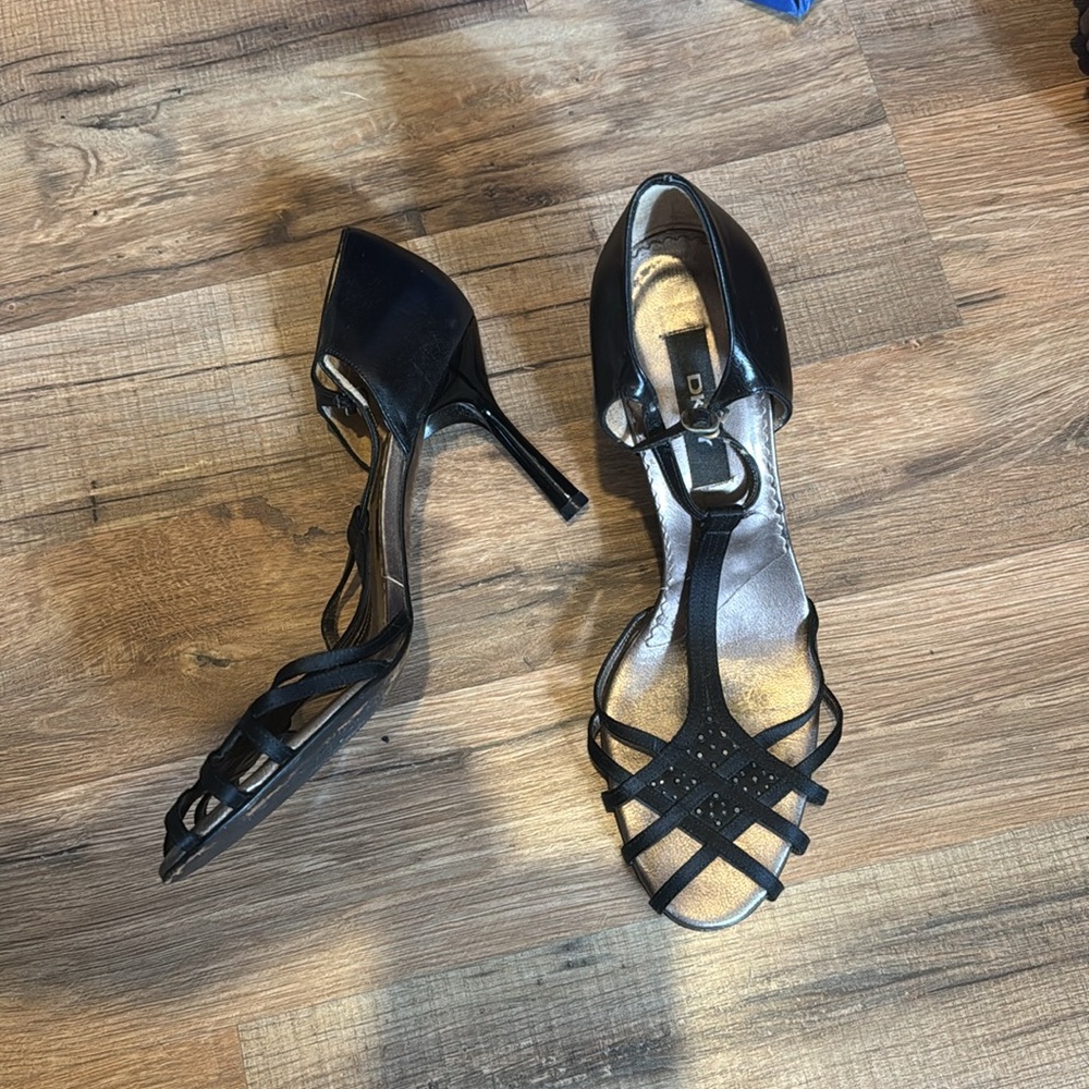 Dkny Black Heels With Sparkle Size